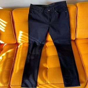 Levi’s- Black - Slight Curve - Mid Rise - Skinny Jeans